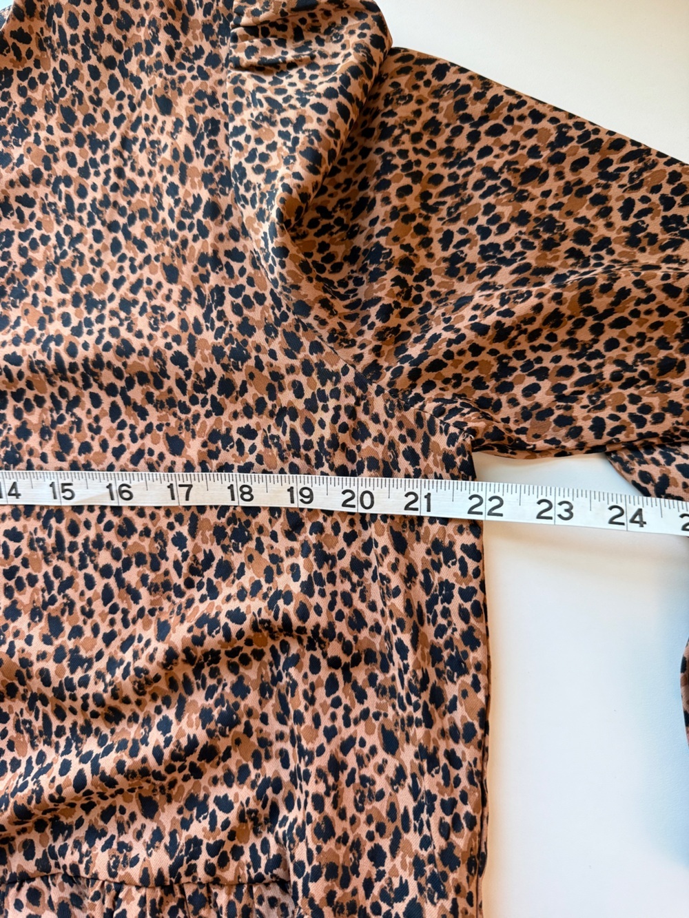 Tuckernuck Pomander Place Leopard Carlota Peplum Blouse Large - Picture 12 of 14